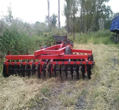 Žemės ūkio technika Trijų taškų montuojamos diskinės akėčios